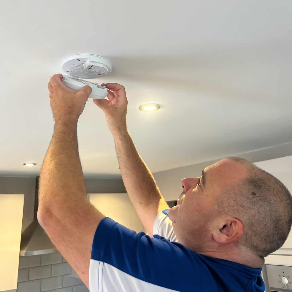 Smoke alarm installation service in Stratford